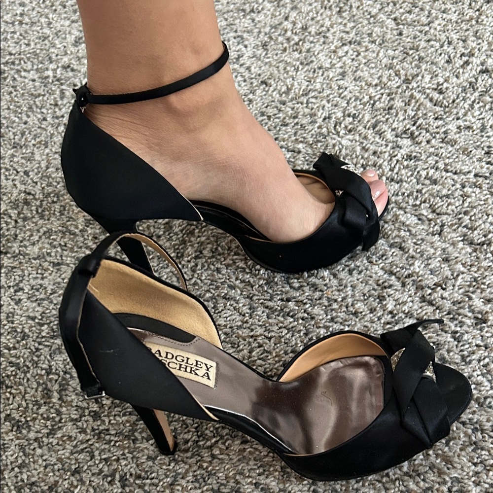 Badgley Mischka Satin Black Heels